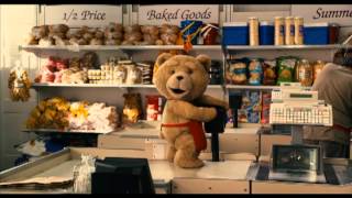 TED - Trailer Oficial de Seth MacFarlane, do criador de Uma família da Pesada [Universal Pictures]